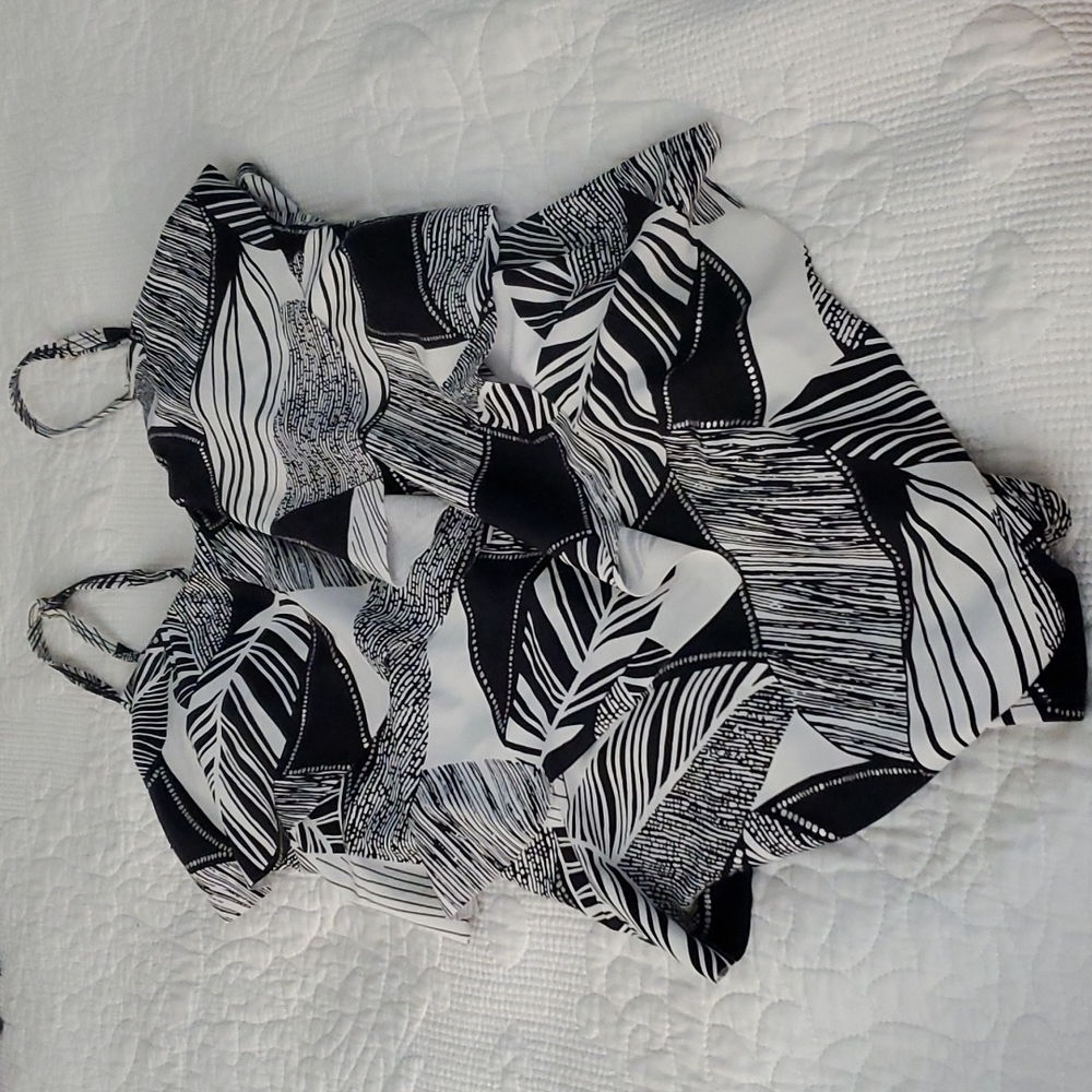 Ceeb one piece sz 10